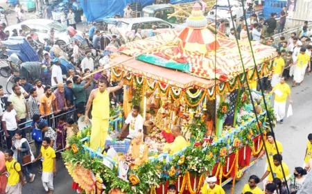 উল্টো রথ টানার মধ্য দিয়ে শেষ হলো রথযাত্রা উৎসব