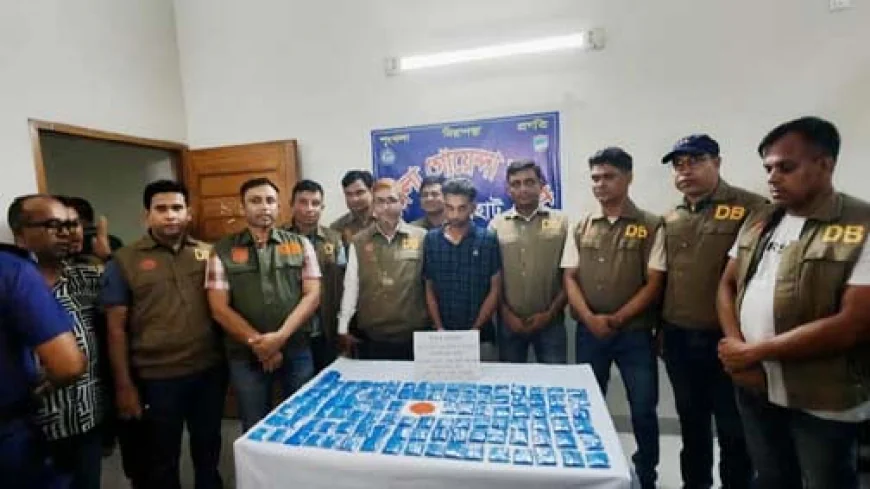 বাগেরহাটে আমের ক্যারেট থেকে কোটি টাকার ইয়াবাসহ মাদক ব্যবসায়ী গ্রেফতার