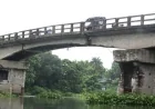 কখন যেন ভেঙে পড়ে সেতু, আতঙ্কে কায়েতপাড়াবাসী