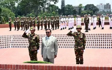জাতীয় স্মৃতিসৌধে ভারপ্রাপ্ত রাষ্ট্রপতির শ্রদ্ধা নিবেদন 