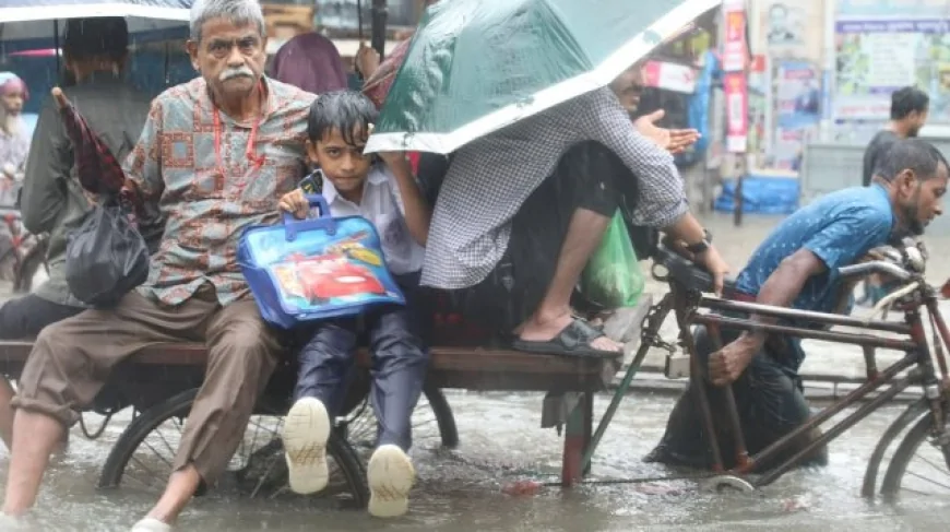 দুর্যোগপূর্ণ আবহাওয়ায় পরীক্ষা, তীব্র ক্ষোভ ও সমালোচনা 