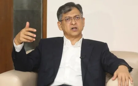 ভারত কেন শেখ হাসিনাকে বক্তব্য দেওয়ার সুযোগ দিল, প্রশ্ন স্বরাষ্ট্রমন্ত্রীর