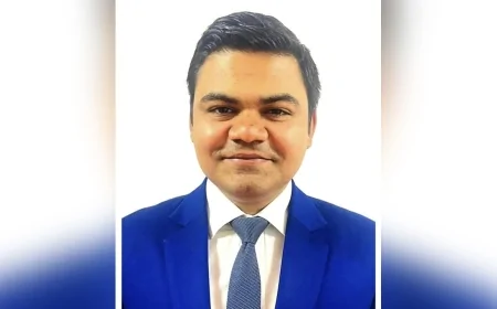 প্রতিমন্ত্রীর পিএসের কক্ষে বসাকে কেন্দ্র করে পিয়ন সুমনকে শোকজ
