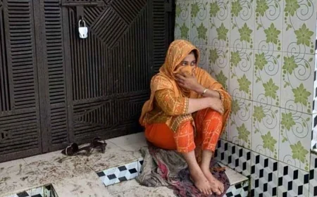 বিয়ের দাবিতে প্রেমিকের বাড়িতে দুইদিন ধরে তরুণীর অনশন