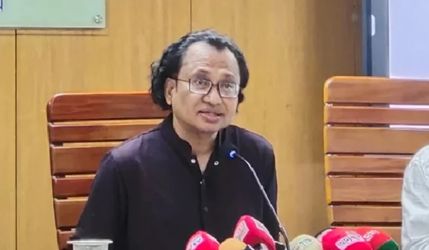 শেখ হাসিনার বক্তব্য প্রচার করলে আইনানুগ ব্যবস্থা নেওয়া হবে: তথ্য উপদেষ্টা