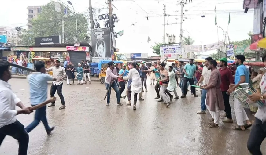 তোলারাম কলেজে ছাত্রদল-শিবির সংঘর্ষ, আহত অন্তত ২০