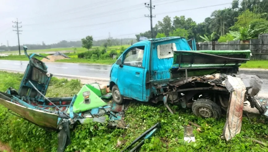 চকরিয়ায় বাস-লেগুনা সংঘর্ষে ৪ যাত্রী নিহত, আহত ৫