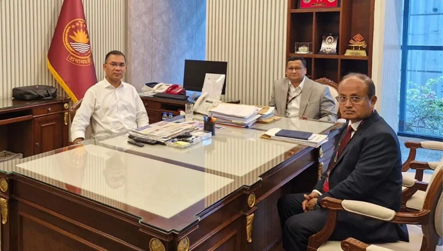 প্রধানমন্ত্রীর সঙ্গে উপাচার্যের সাক্ষাৎ, ঢাবিকে বিশেষ মর্যাদা দেওয়ার আশ্বাস