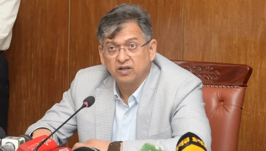 সংবিধানের ৭০ অনুচ্ছেদ পরিবর্তন হবে : স্বরাষ্ট্রমন্ত্রী