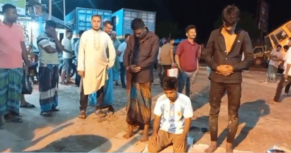 চট্টগ্রামে হাতেনাতে ধরা তিন চোর, পড়ানো হলো ১০০ রাকাত নামাজ