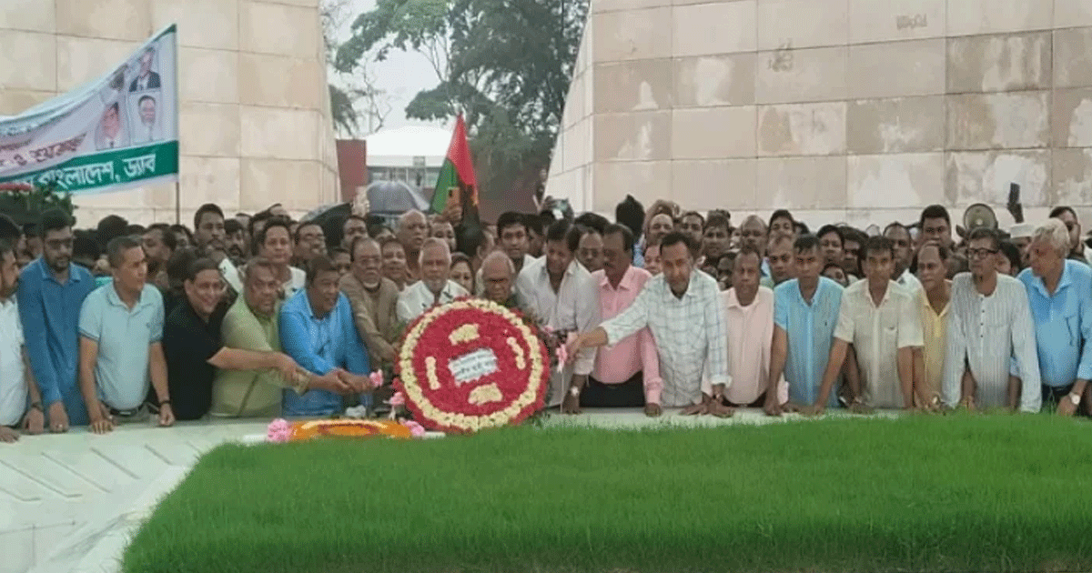 জিয়াউর রহমান ও খালেদা জিয়ার সমাধিতে বিএনপির স্থায়ী কমিটির নতুন চার সদস্যের শ্রদ্ধা
