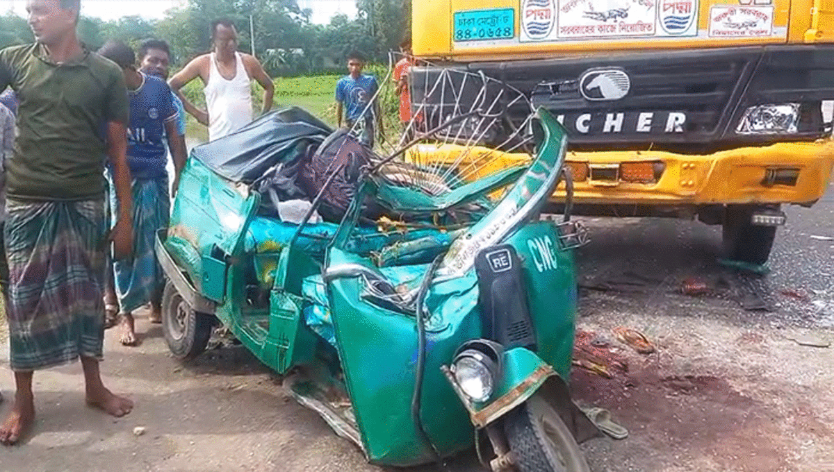 সিলেটে তেলবাহী লরি ও সিএনজির সংঘর্ষে নিহত ৪