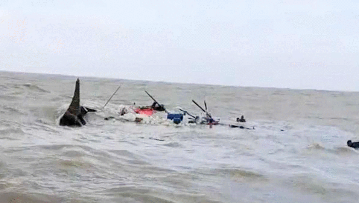 বঙ্গোপসাগরে ট্রলারডুবিতে নিখোঁজ ৫ জেলের মরদেহ উদ্ধার