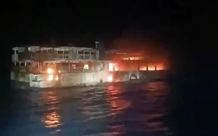 যাত্রীবাহী জাহাজে ভয়াবহ আগুন, নিহত ৭৭