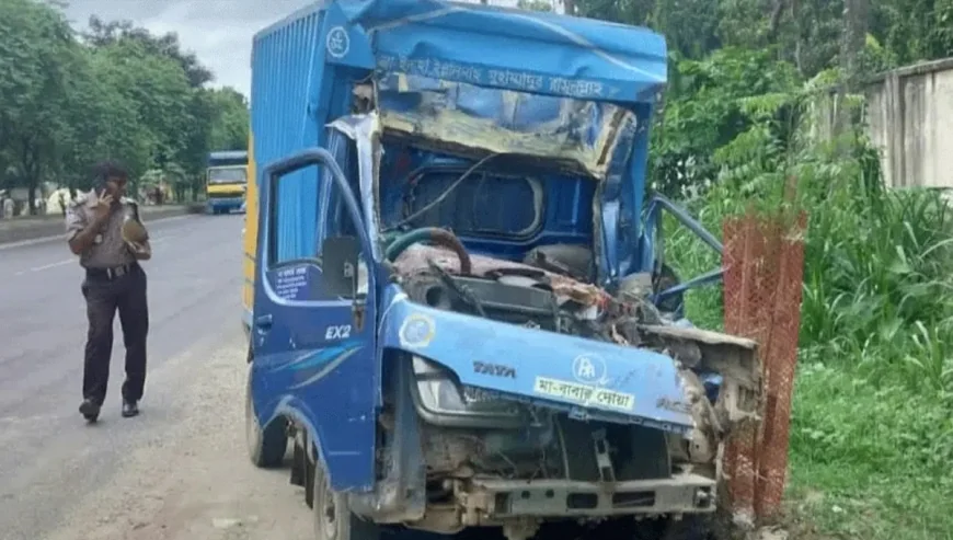 গাজীপুরের টঙ্গীতে কাভার্ড ভ্যানের ধাক্কায় স্কুলছাত্র নিহত
