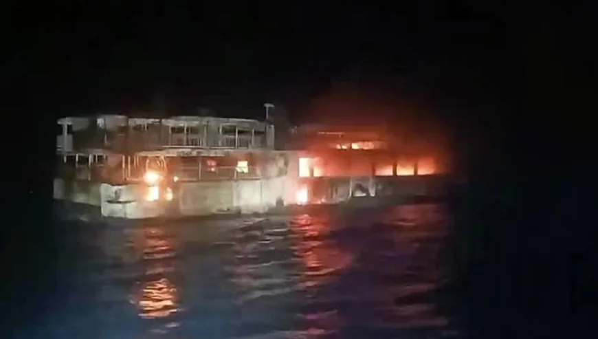 যাত্রীবাহী জাহাজে ভয়াবহ আগুন, নিহত ৭৭