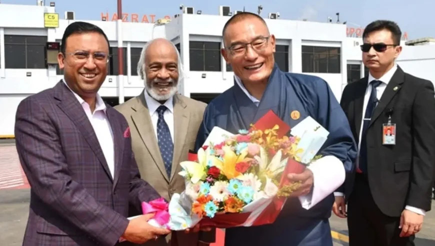 ঢাকায় যাত্রাবিরতি করলেন ভুটানের প্রধানমন্ত্রী
