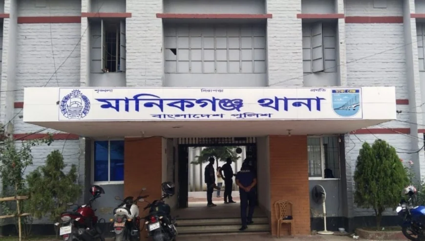মানিকগঞ্জে নিজ ঘর থেকে সৌদি প্রবাসী, স্ত্রী ও শিশুসন্তানের মরদেহ উদ্ধার