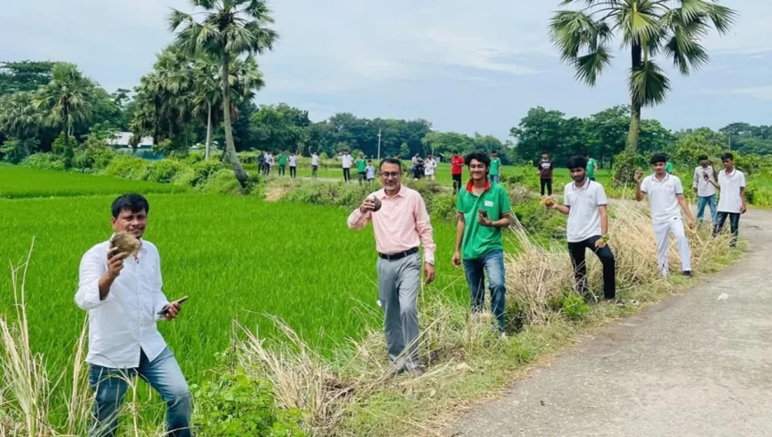 পরিবেশ রক্ষা ও বজ্রপাত মোকাবিলায় কুমিল্লায় তালবীজ রোপণ