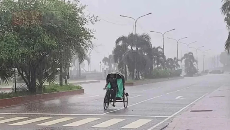 ঢাকার আকাশ মেঘলা,বজ্রবৃষ্টির সম্ভাবনা; বাড়তে পারে গরম