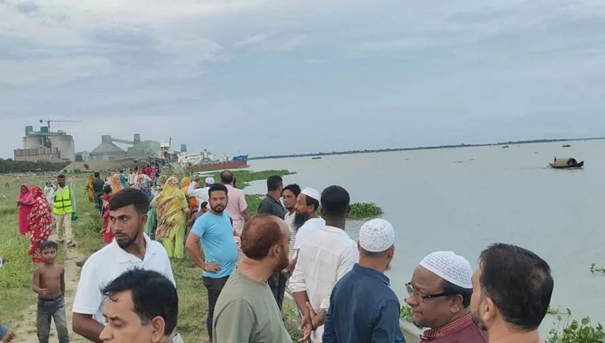 মেঘনায় ট্রলারডুবি: তিন দিন পরও নিখোঁজ হেলাল উদ্দীনের সন্ধান মেলেনি
