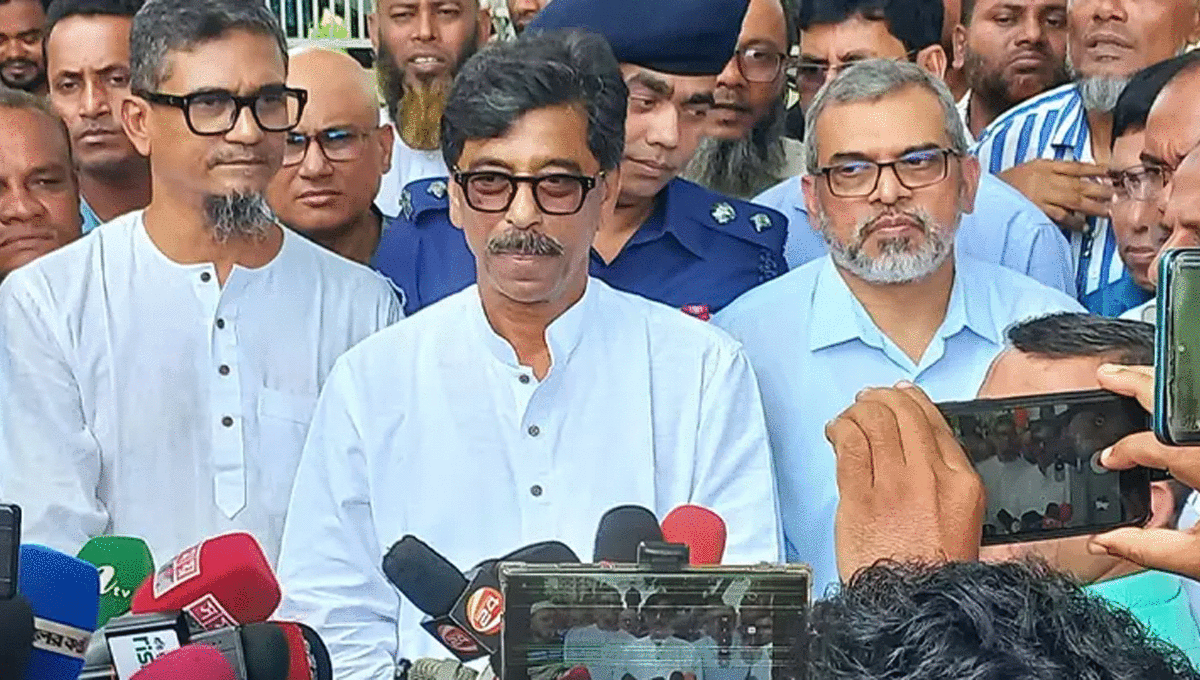 দেশে সারের কোনো সংকট নেই, মজুতের চেষ্টা করলে ব্যবস্থা: কৃষিমন্ত্রী