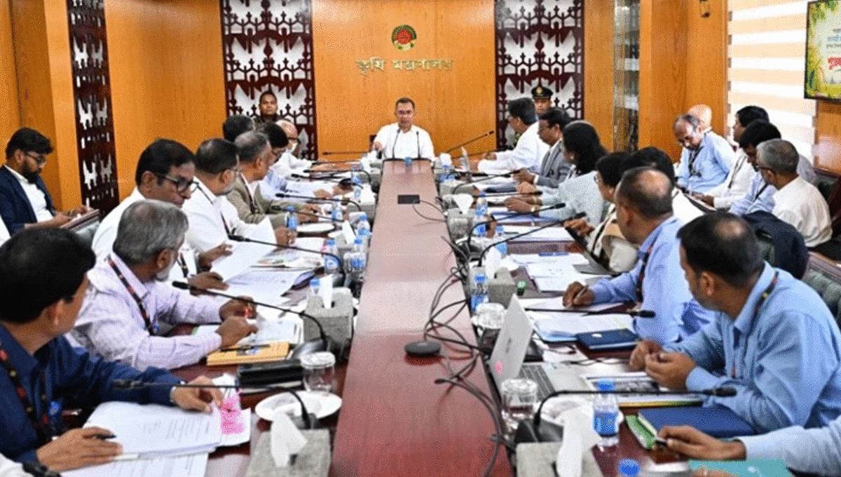 আমদানি নির্ভরতা কমিয়ে কৃষি উৎপাদন বাড়ানোর নির্দেশ প্রধানমন্ত্রীর