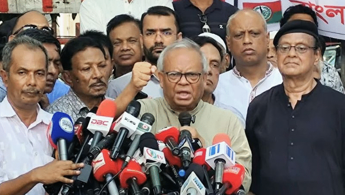 শেখ হাসিনাকে ফেরত না দিয়ে চক্রান্তের জাল বুনছে ভারত: রিজভী