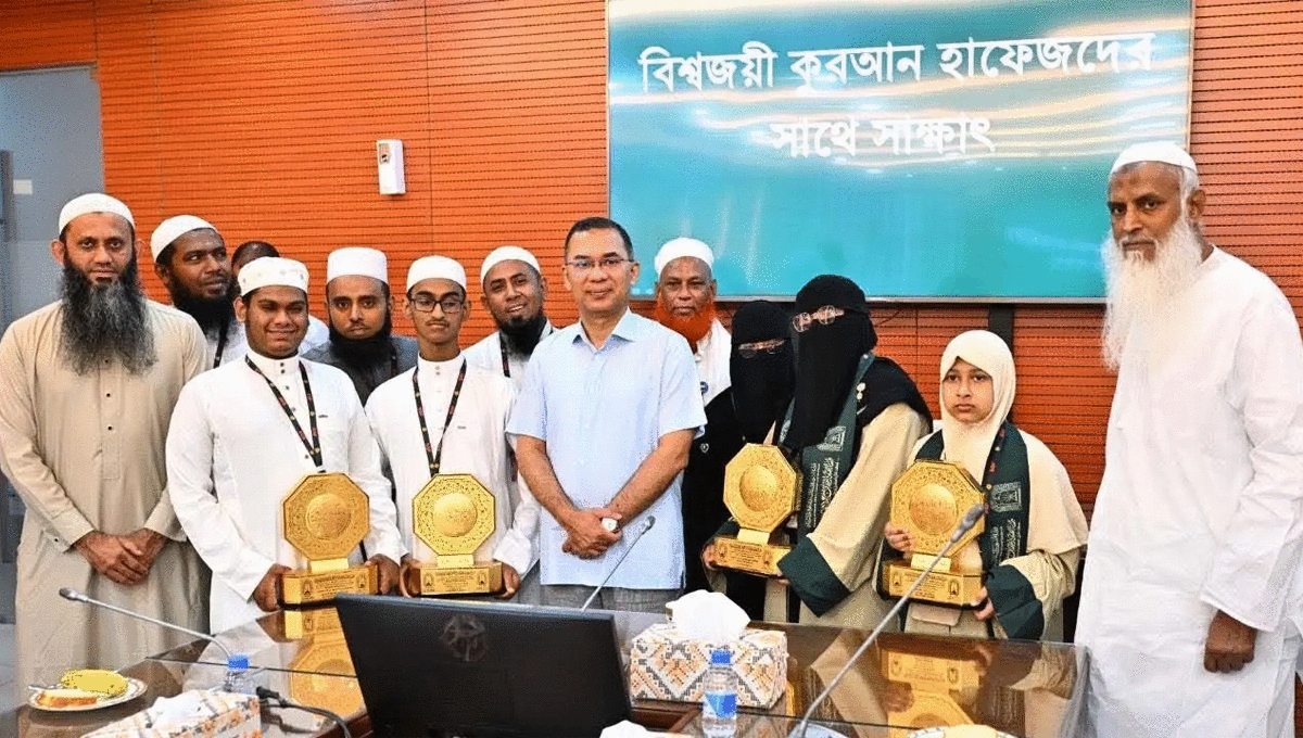 আন্তর্জাতিক কোরআন প্রতিযোগিতায় পুরস্কারজয়ী হাফেজদের সংবর্ধনা দিলেন প্রধানমন্ত্রী