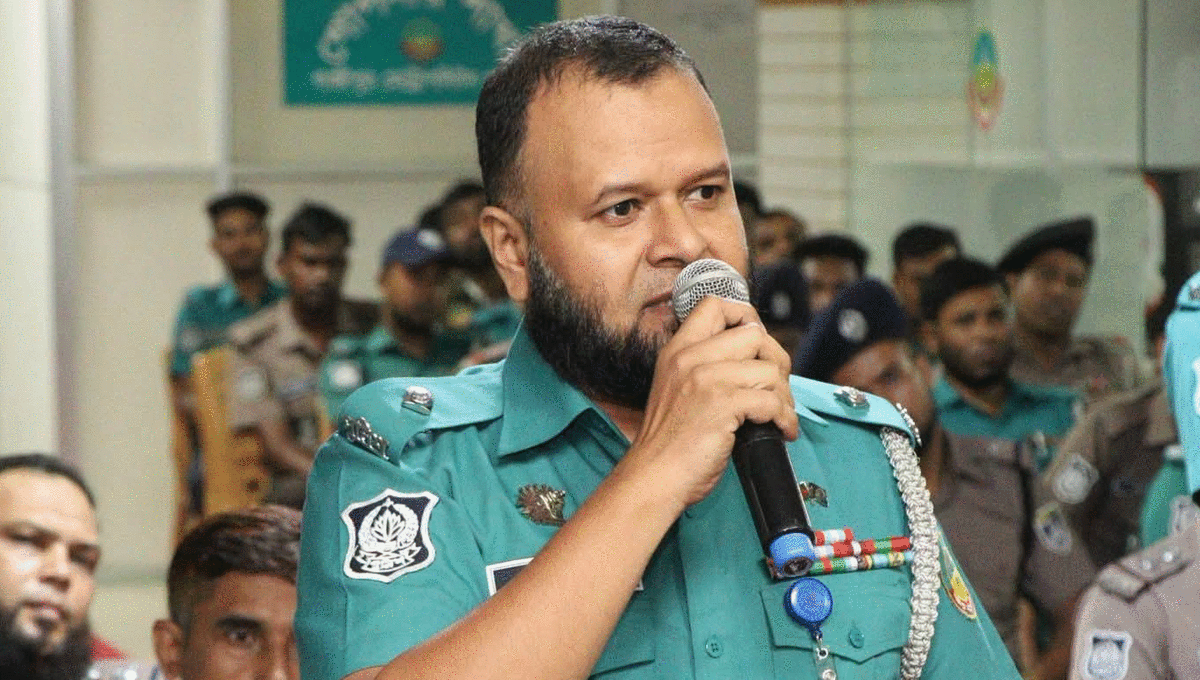 জিএমপির ফেসবুক পেজে ১১ দলের লংমার্চ নিয়ে পোস্ট, পুলিশ কর্মকর্তা প্রত্যাহার