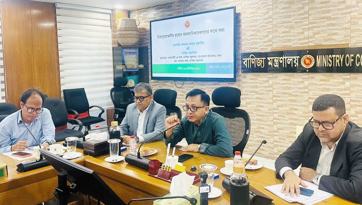 নিত্যপণ্যের দাম স্থিতিশীল রাখতে নজরদারি বাড়ানোর ঘোষণা বাণিজ্যমন্ত্রীর