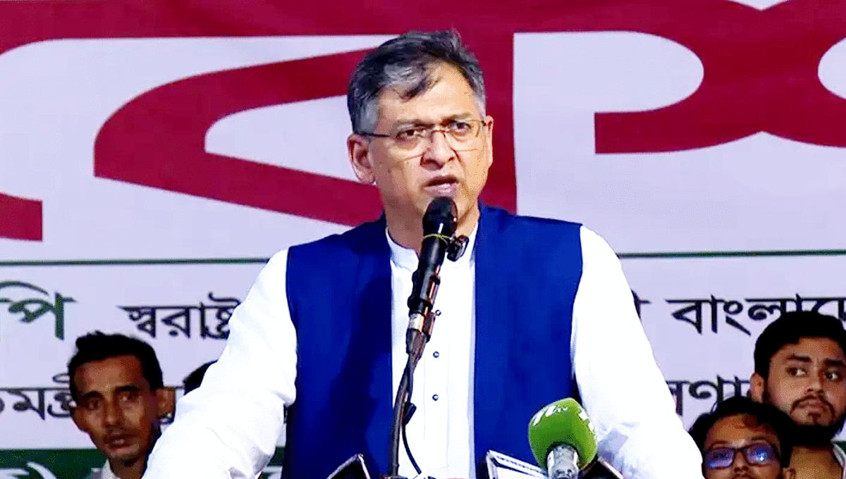 ফ্যাসিবাদী অপশক্তিকে দেশের মাটিতে আর রাজনীতির সুযোগ দেওয়া হবে না: স্বরাষ্ট্রমন্ত্রী