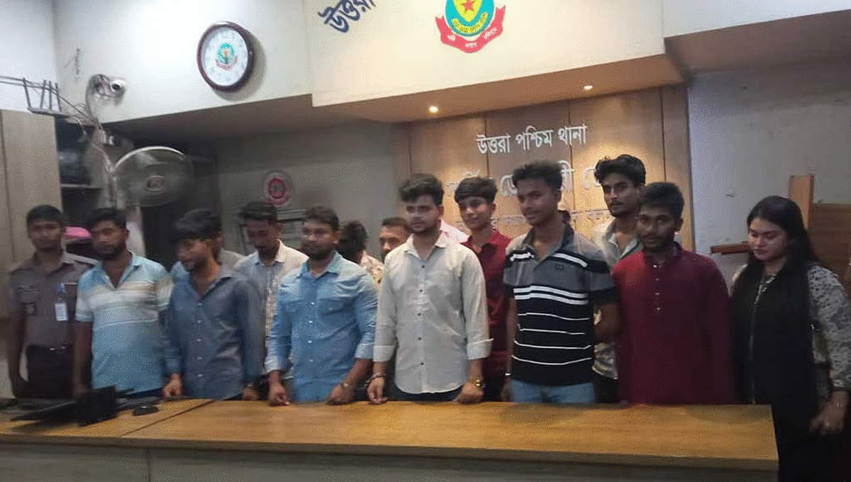 রাজধানীতে সাবেক এমপির বাসা থেকে ছাত্রলীগের ১৫ নেতাকর্মী আটক