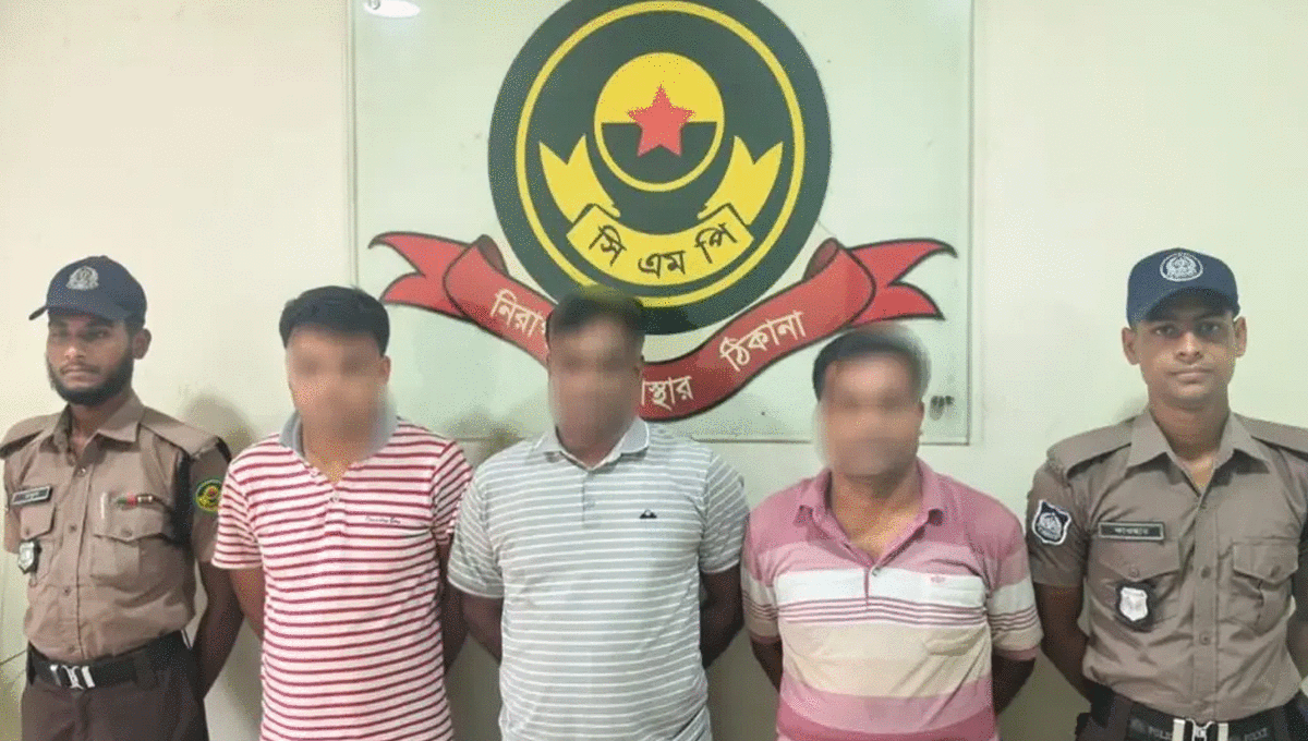 বাকলিয়ায় দুই পক্ষের সংঘর্ষ: মামলার প্রধান আসামিসহ গ্রেপ্তার ৩